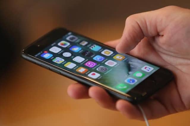 Warning on mobile phone scam