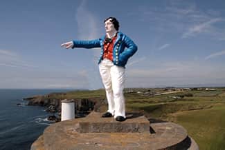 The Metal Man was erected in time for the eighth anniversary of the disaster in 1824 and is still standing today and dressed in British sailors clothes, a blue jacket, red top and white trousers.