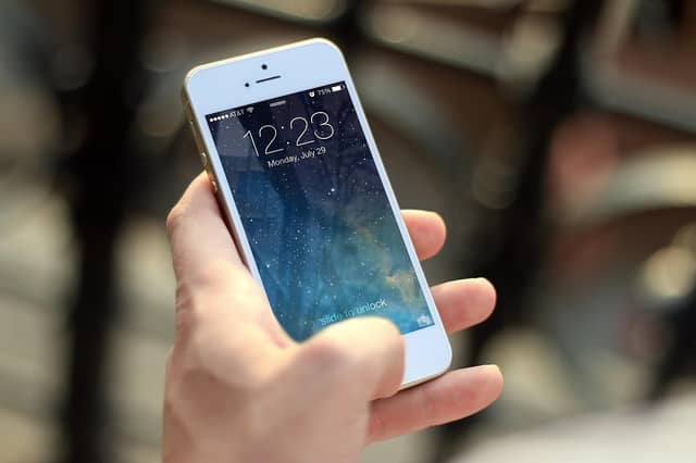 People who use phone on toilet get major health warning - but not over germs