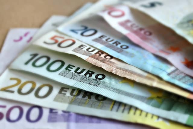'Average' worker in Ireland to get €1,000 cash boost in Budget 2024