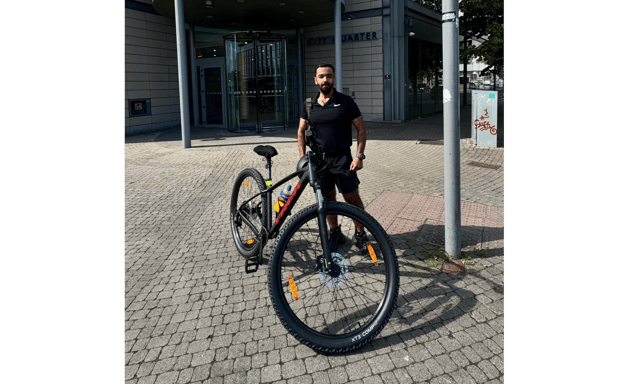 Tayyab Syed, who is based in Waterford city, joined his EY Ireland colleague Gary O’Callaghan for the last leg of the trek, cycling the 135km stretch from Waterford to Cork