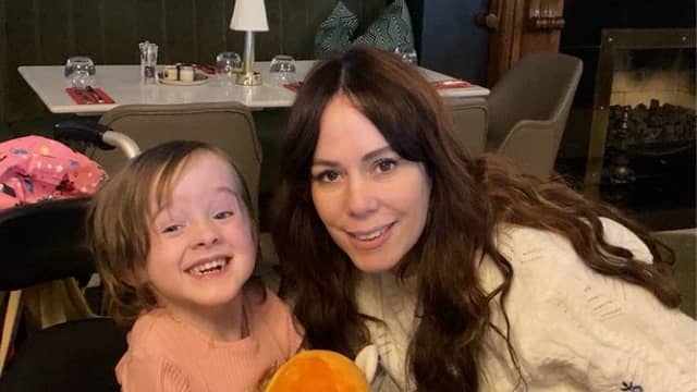 Roxanne and her mum, Máirín