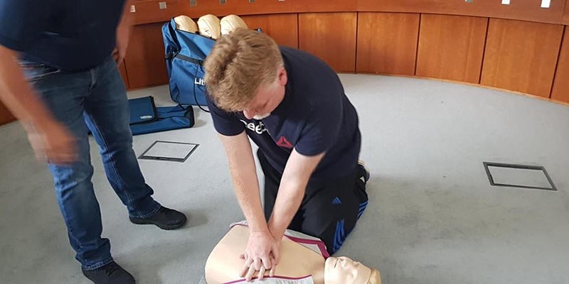Calls for 'urgent', mandatory first aid training for Irish drivers
