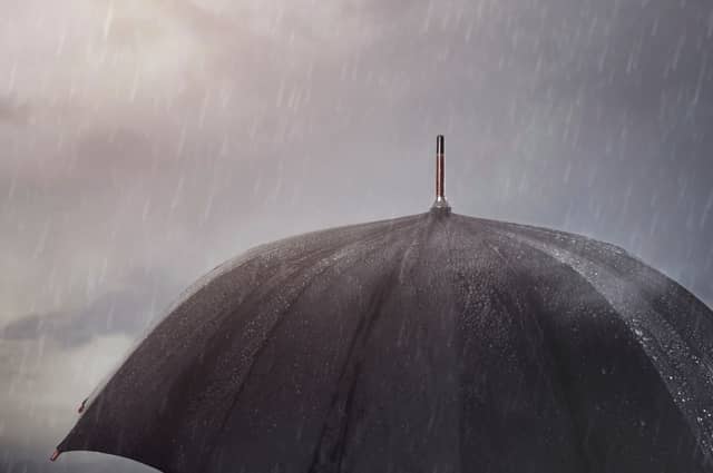 Nationally, there will be outbreaks of rain and drizzle, along with some low clouds and mist about too.