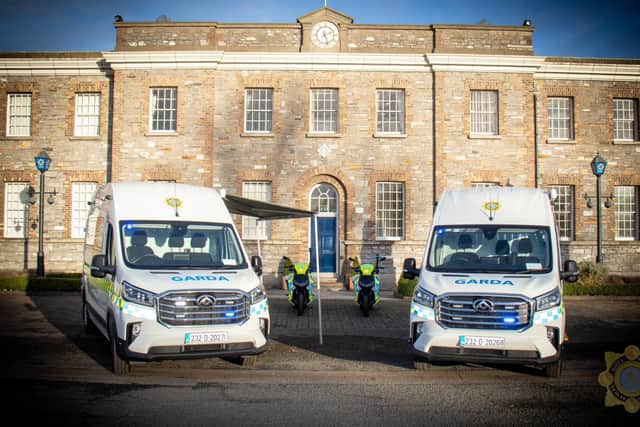 The vans, which have desks and chairs, can be used by members of the force to access the Pulse system using their work mobile phones. They are also connected to the TETRA communications network. 