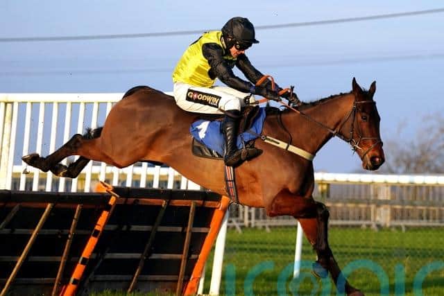 Aucunrisque reverts to the smaller obstacles after finishing second in the Wayward Lad Novices’ Chase on his latest appearance and given he is 7lb lower over hurdles, Gordon is hoping for a bold showing.