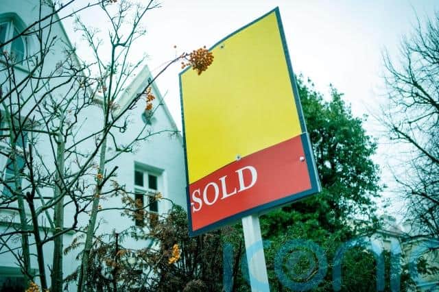 Once you’ve got your home on the market, there are a few things you can do to boost your chance of selling by Christmas Day…