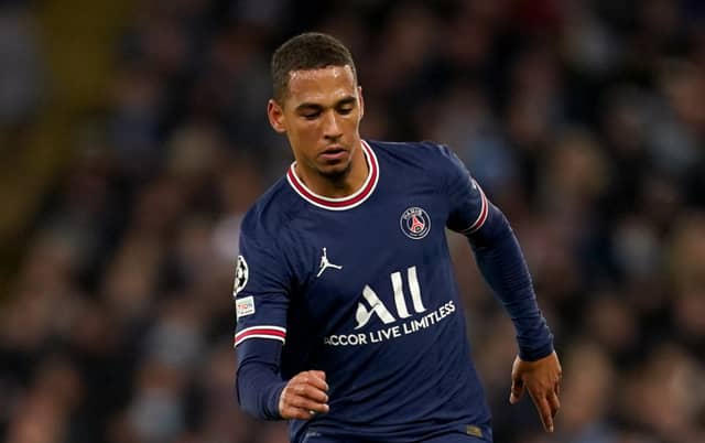 West Ham have confirmed the signing of Germany international defender Thilo Kehrer from Paris St Germain.