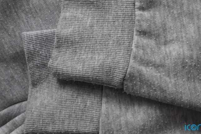 4. De-bobble knitwear