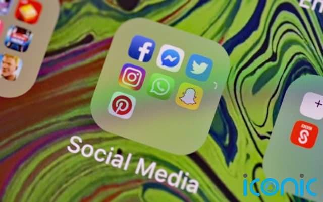 A Year in Social Media: Misinformation, mental health and the metaverse