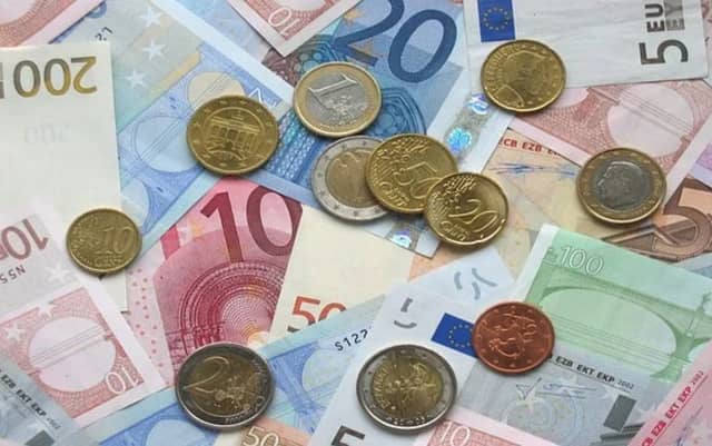 Unions launch campaign for 3% pay increase for community and voluntary workers today