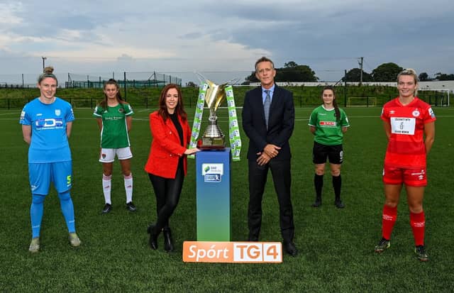 DLR Waves's Jessica Gleeson, Cork City's Eva Mangan, Peamount United's Alannah McEvoy and Shelbourne's Saoirse Noonan joined TG4 presenter Máire Treasa Ní Cheallaigh with FAI CEO Jonathan Hill
