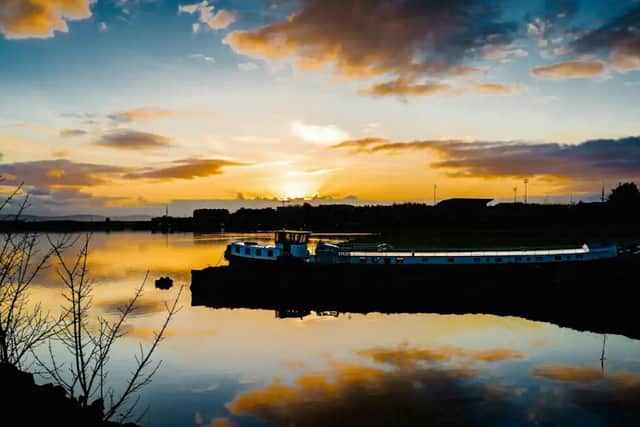 Catherina is a historical Dutch barge that has been lovingly renovated in recent years to turn it into an extremely spacious and comfortable dwelling. It is located right next to the famous G Hotel, the hugely popular Huntsman Inn and The Eye Cinema with shops and a bus stop close by - a mere 15 minute walk to Eyre Square along the scenic banks of Lough Atalia.