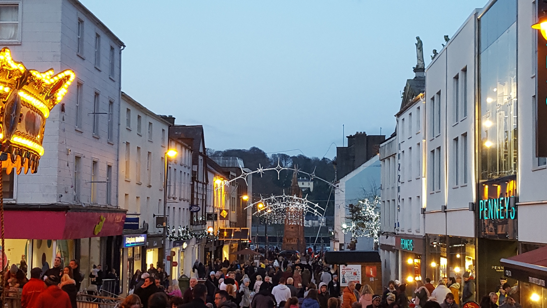 Retail Ireland predicts that the average Waterford household will spend over €2,690 in shops this Christmas