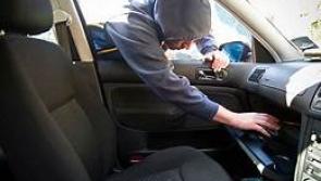Gardaí appeal for witnesses to theft of phone from parked van in Waterford City