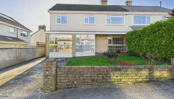 PICTURES: Gorgeous home in 'prime location' in Waterford selling for &euro;365,000