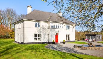 PICTURES: Stunning mansion with art gallery and horse stables in Waterford for &euro;1.75M