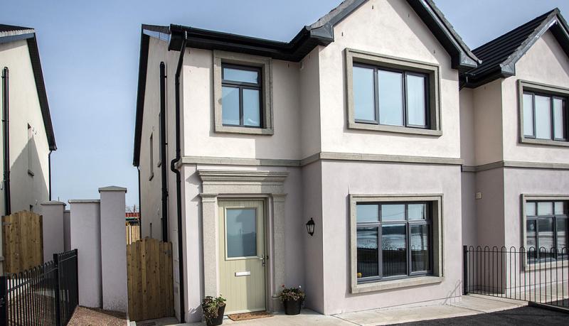 4 - 5 houses for sale in Waterford for under &euro;300,000