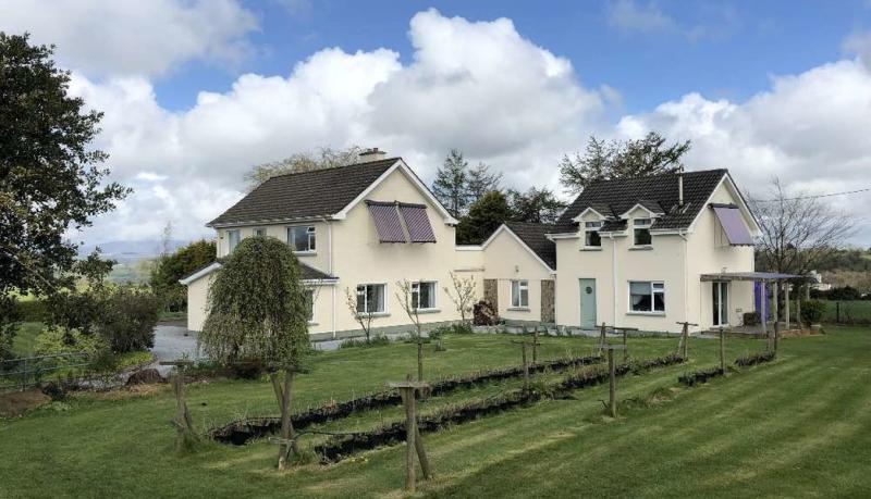 3 - 5 houses for sale in Waterford for under &euro;300,000
