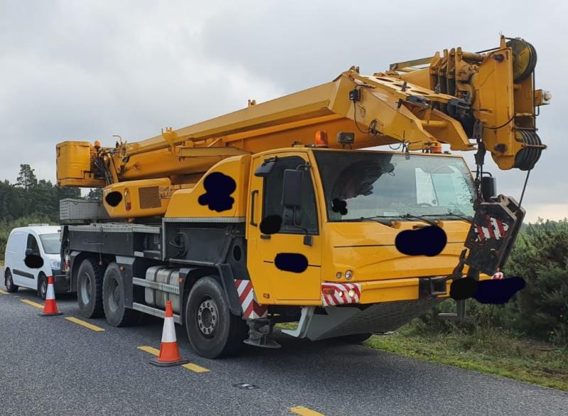 TALL TALE: Gardaí stop unaccompanied learner driving a crane on Irish road 