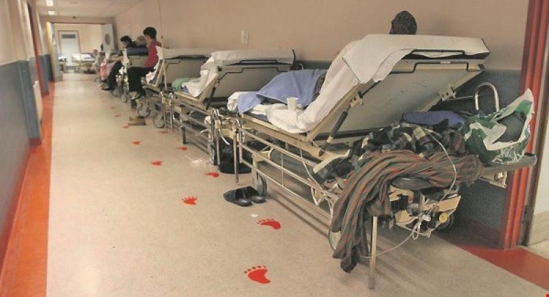 'Troubling' record numbers attending emergency departments in past week