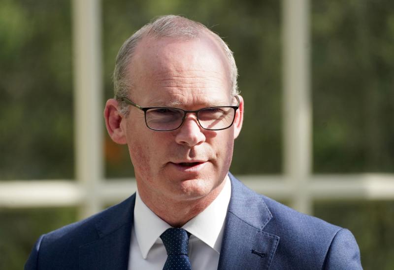 Simon Coveney calls for EU oil sanctions to cut off Russia’s financial support