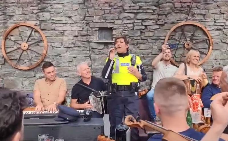 WATCH: Singing garda takes centre stage at trad festival
