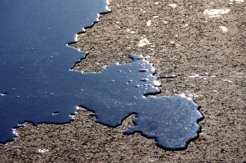 Motorists and pedestrians warned of 'serious' oil spill in Waterford