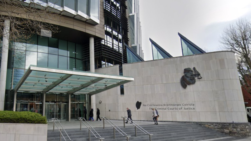 'Naive' American woman caught with &euro;260k of cannabis at Dublin Airport is jailed