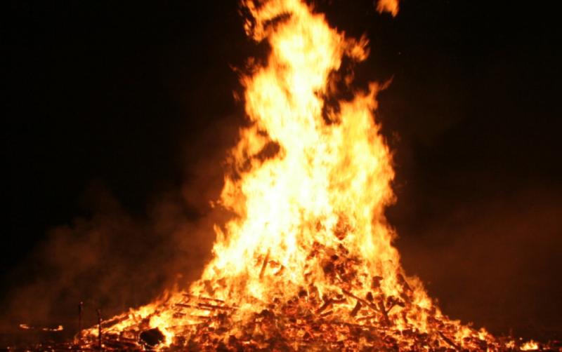 'Burns, toxic fumes, and explosions' - Waterford council issue warning on danger of bonfires this Halloween