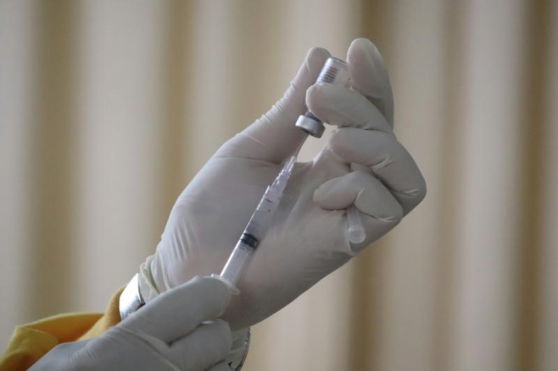 HSE urges public to take vaccine as flu cases surging across Ireland