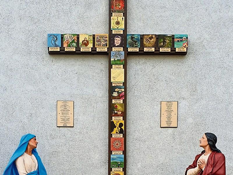Carrick-on-Suir cross becomes public art memorial to people who died during first lockdown 