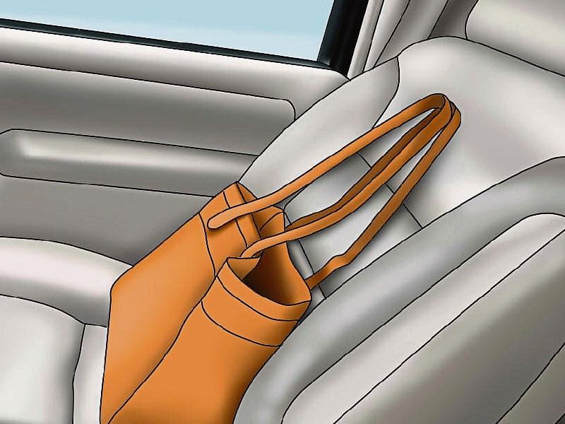 20% of motorists leave valuable items on display in their car