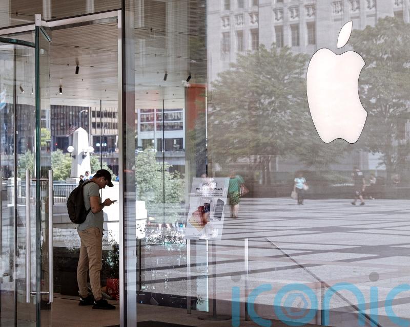 Apple suffers first quarterly sales decline