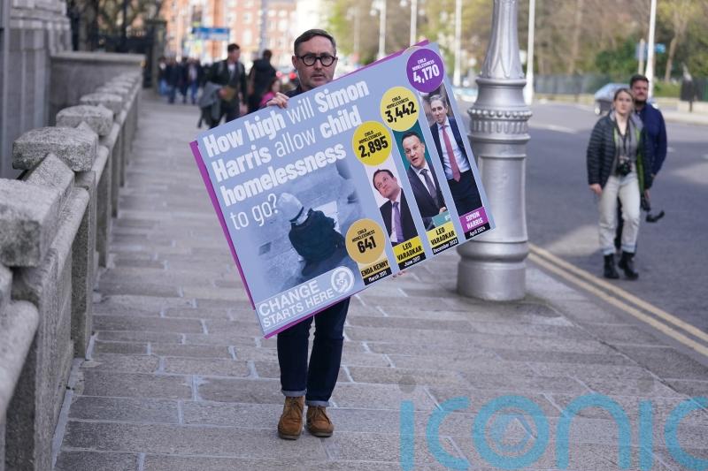 Government criticised for missing social and affordable housing targets