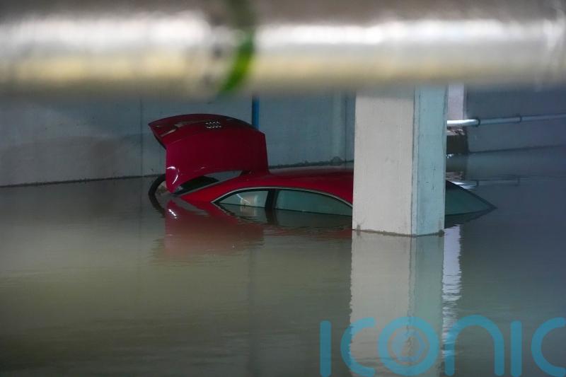 Weather warnings forecast rain and ice as Dublin hit by flooding